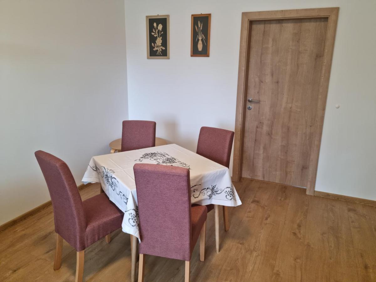 Apartment Nh12 Bratislava Ngoại thất bức ảnh